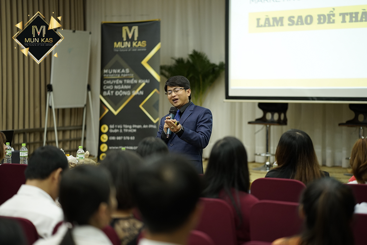 Anh Trần Minh Quang - Giám đốc Marketing Công ty Đất Xanh Miền Nam Anh Trần Minh Quang - Giám đốc Marketing Công ty Đất Xanh Miền Nam