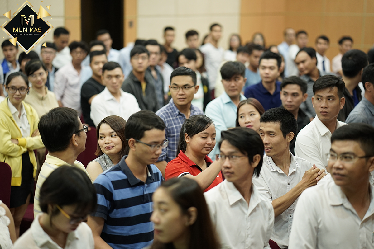 Hoạt động giauwx giờ của anh Minh quang giúp anh em thêm hứng khởi với chương trình Hoạt động giauwx giờ của anh Minh quang giúp anh em thêm hứng khởi với chương trình