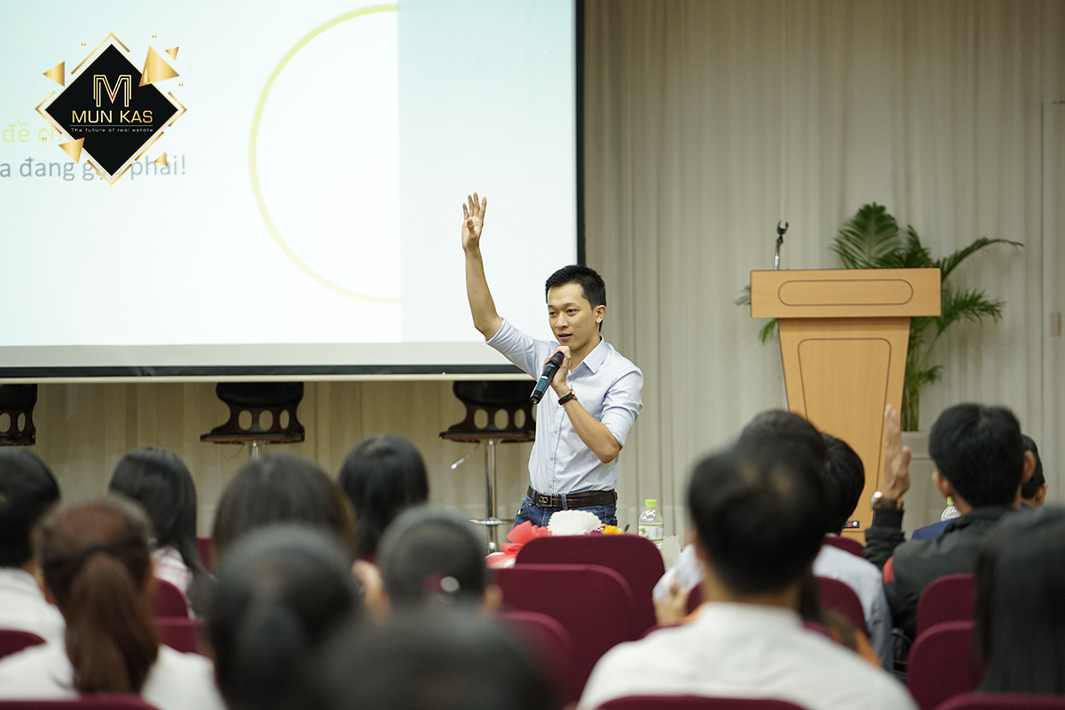 Anh Dương Khôi Nguyên - CEO tại Munkas Agency Anh Dương Khôi Nguyên - CEO tại Munkas Agency